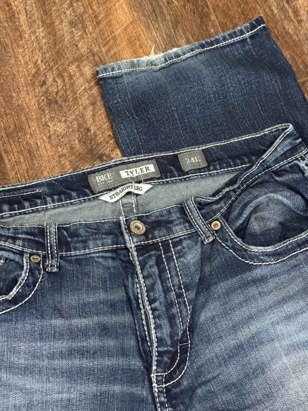 BKE Tyler Straight Leg Dark Wash Denim Jeans Thick Stitch Size 34L